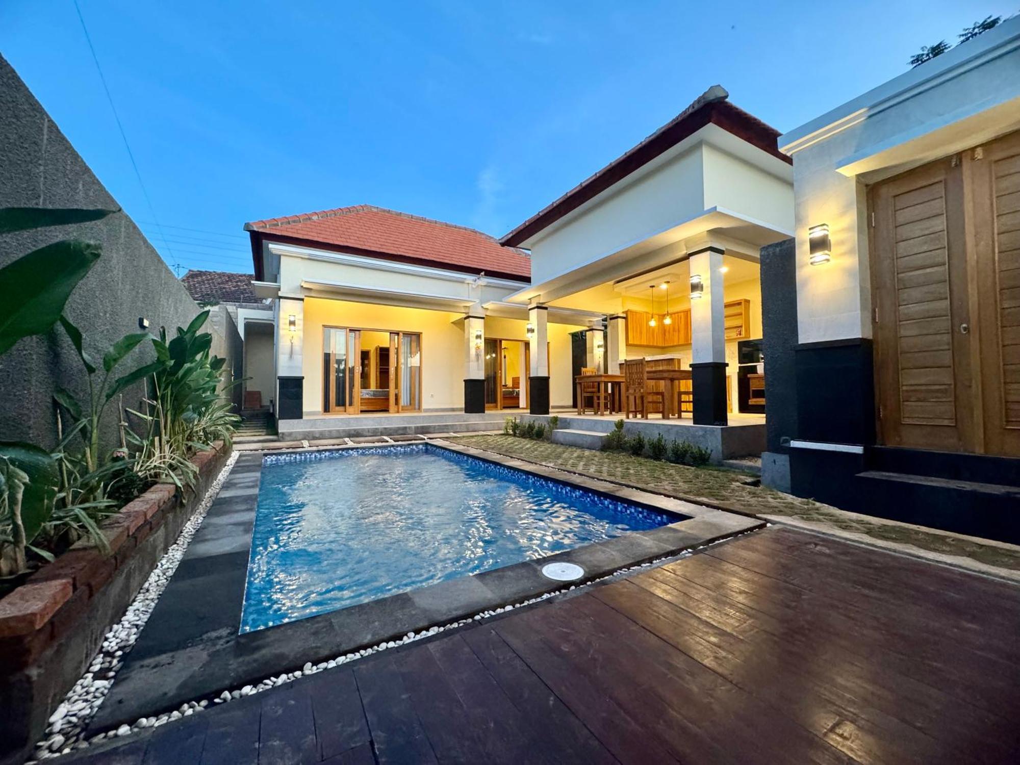 Bsa Villa 罗威那 外观 照片