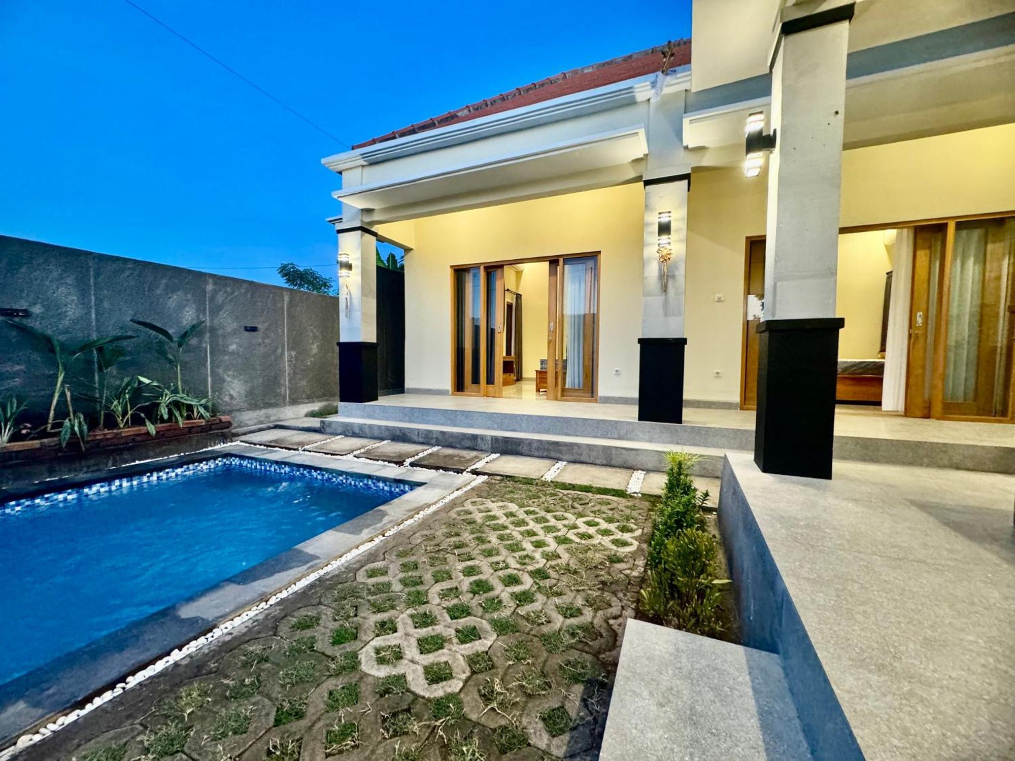 Bsa Villa 罗威那 外观 照片