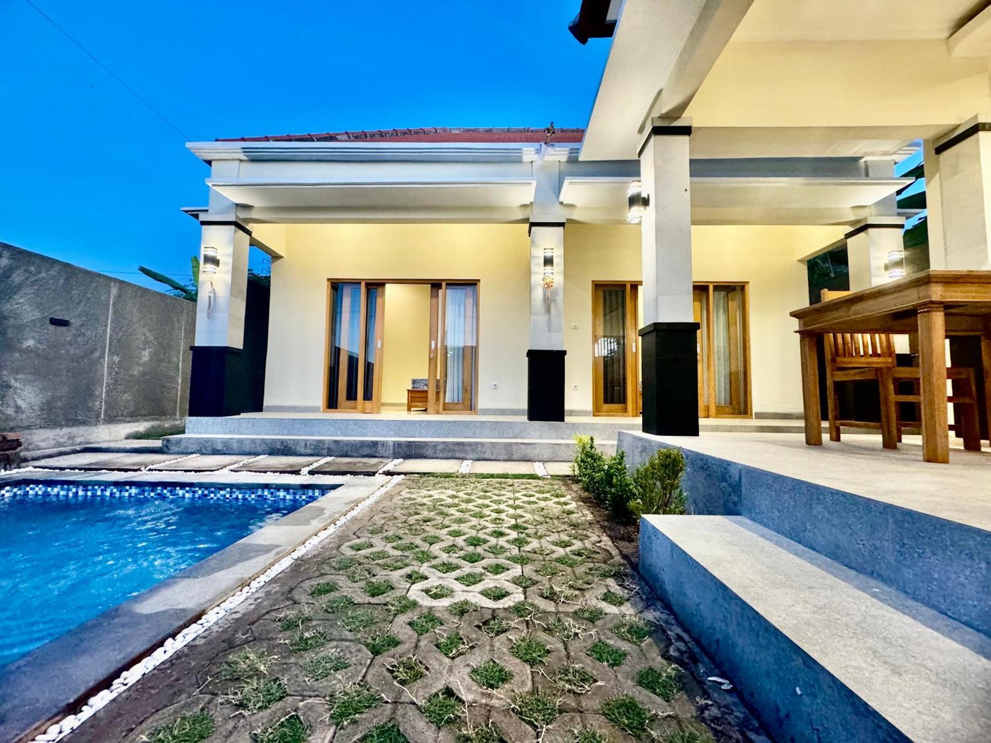 Bsa Villa 罗威那 外观 照片